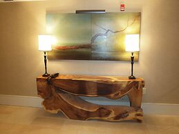 Crowne Plaza Charleston Airport - Conv Ctr by IHG