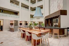 Crowne Plaza Charleston Airport - Conv Ctr by IHG