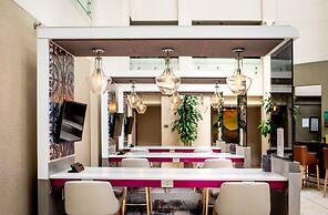 Crowne Plaza Charleston Airport - Conv Ctr by IHG