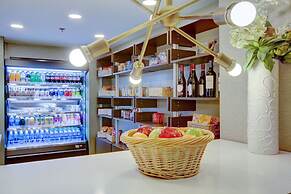 Crowne Plaza Charleston Airport - Conv Ctr by IHG