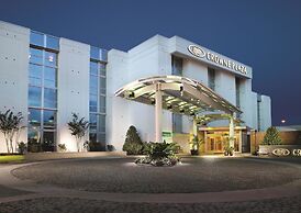 Crowne Plaza Charleston Airport - Conv Ctr by IHG