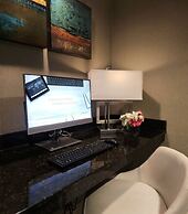 Crowne Plaza Charleston Airport - Conv Ctr by IHG