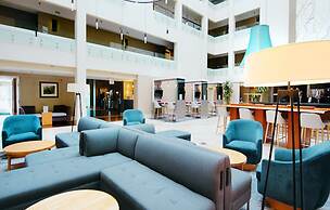 Crowne Plaza Charleston Airport - Conv Ctr by IHG
