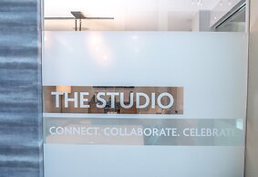 Crowne Plaza Charleston Airport - Conv Ctr by IHG