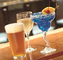 Crowne Plaza Charleston Airport - Conv Ctr by IHG