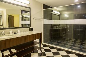 Evangeline Downs Hotel, Ascend Hotel Collection