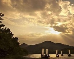 Huaqiao New Century Grand Hotel