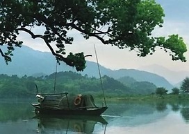 Huaqiao New Century Grand Hotel