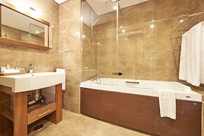 Cascade Wellness Resort