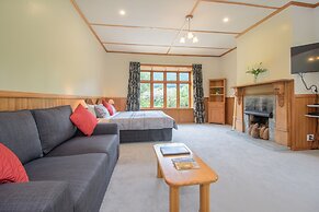 Willowbrook Country Apartments