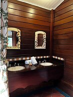Urikana Boutique Hotel