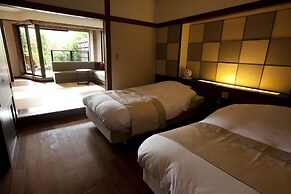 Lake Shikotsu Tsuruga Resort Spa MIZU no UTA