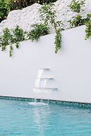 Dioni Boutique Hotel