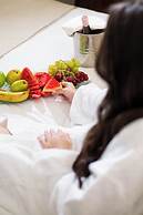 The Cosmopolitan Hotel