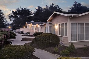 Cambria Landing Inn & Suites