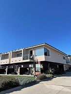 Cambria Landing Inn & Suites