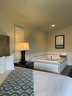 Cambria Landing Inn & Suites