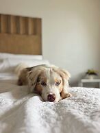 Cambria Landing Inn & Suites