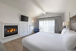 Cambria Landing Inn & Suites