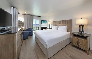 Cambria Landing Inn & Suites
