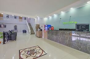 Airport Suites Hotel