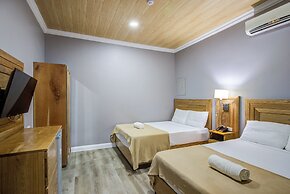 Airport Suites Hotel