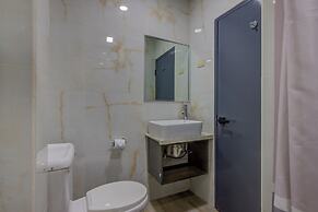 Airport Suites Hotel