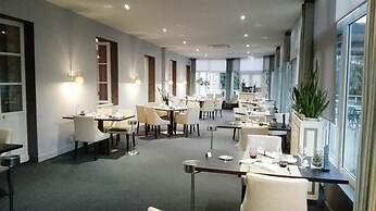 Grand Hotel