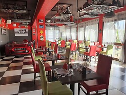 Enzo Hotels Cannes Ecluse by Kyriad Direct