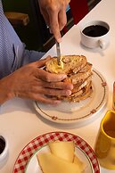 DEMAIN Hôtel & Conciergerie