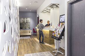 Apartments Hostemplo Suites