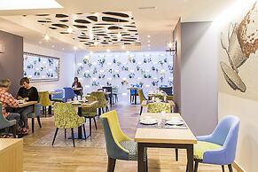 Apartments Hostemplo Suites