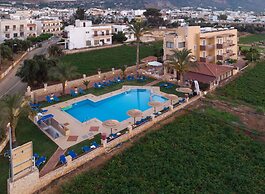 Danelis Studios and Apartments