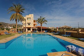 Danelis Studios and Apartments