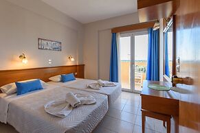 Danelis Studios and Apartments