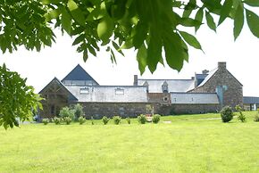 Manoir De Kermodest