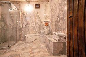 Divan Cave House
