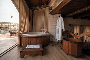 Divan Cave House