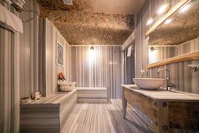 Divan Cave House