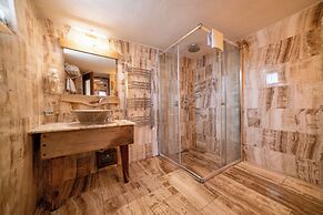 Divan Cave House