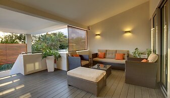 Paradise Beach by Horizon Holidays