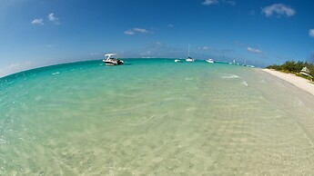 Paradise Beach by Horizon Holidays