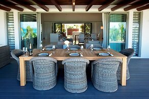 Paradise Beach by Horizon Holidays