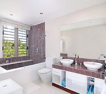 Paradise Beach by Horizon Holidays