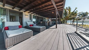 Paradise Beach by Horizon Holidays