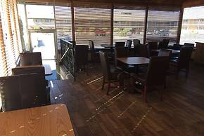 Travelodge by Wyndham Hawthorne