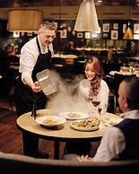 The Ritz-Carlton, Toronto