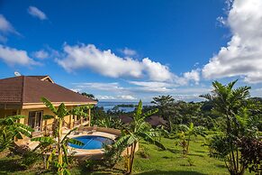 Red Frog Beach Island Resort