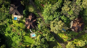 Red Frog Beach Island Resort