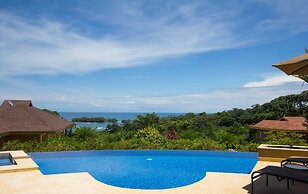 Red Frog Beach Island Resort